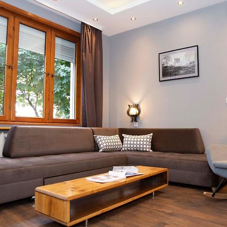 Central Sofia 3-Bedroom Apartment - Urban Art Gallery - Free Parking! Exteriör bild