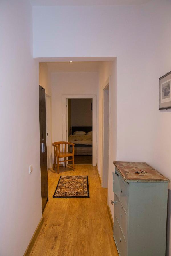 Central Sofia 3-Bedroom Apartment - Urban Art Gallery - Free Parking! Exteriör bild