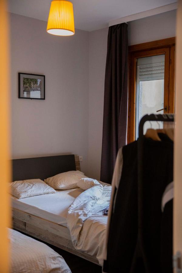 Central Sofia 3-Bedroom Apartment - Urban Art Gallery - Free Parking! Exteriör bild