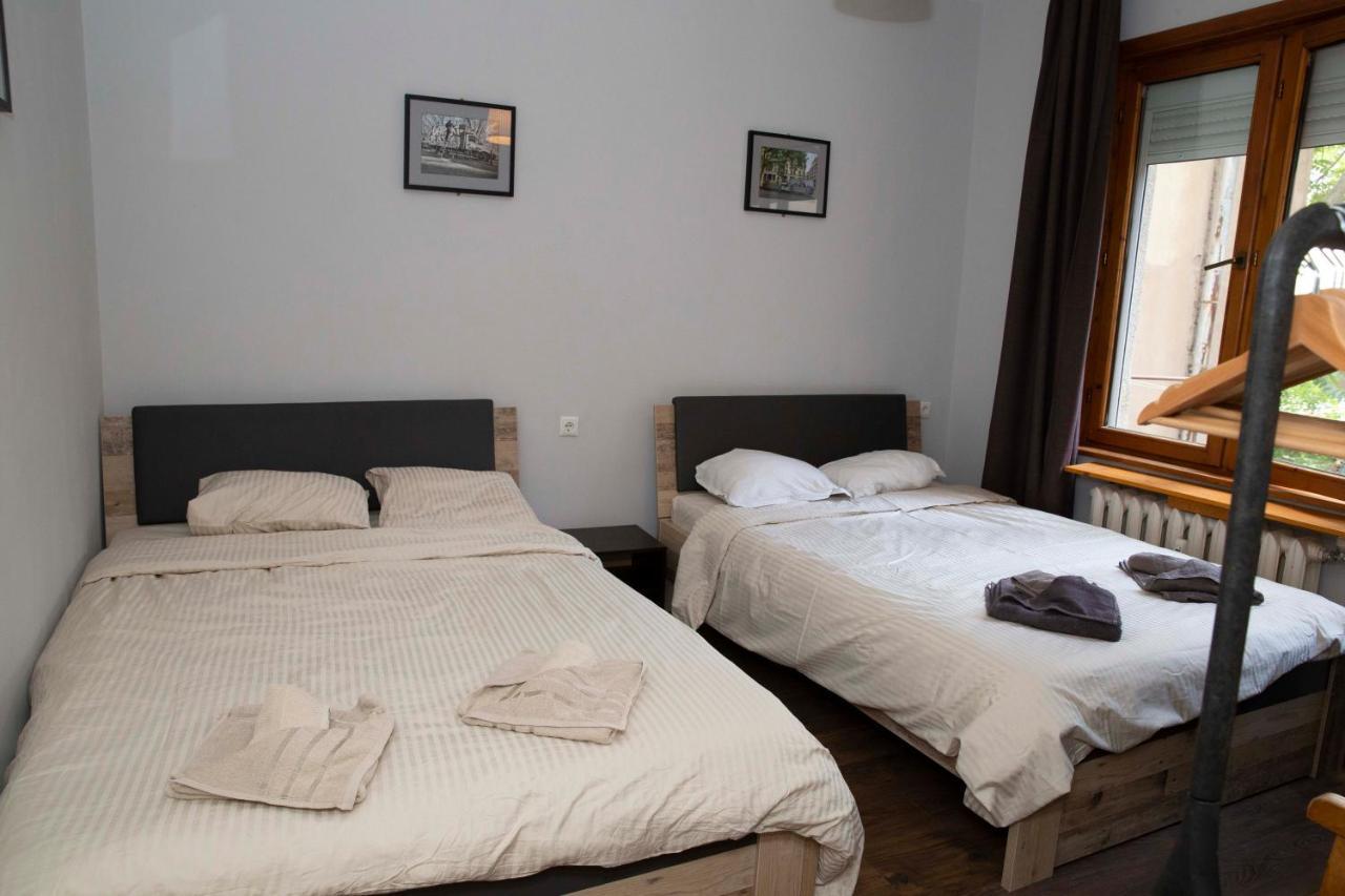 Central Sofia 3-Bedroom Apartment - Urban Art Gallery - Free Parking! Exteriör bild